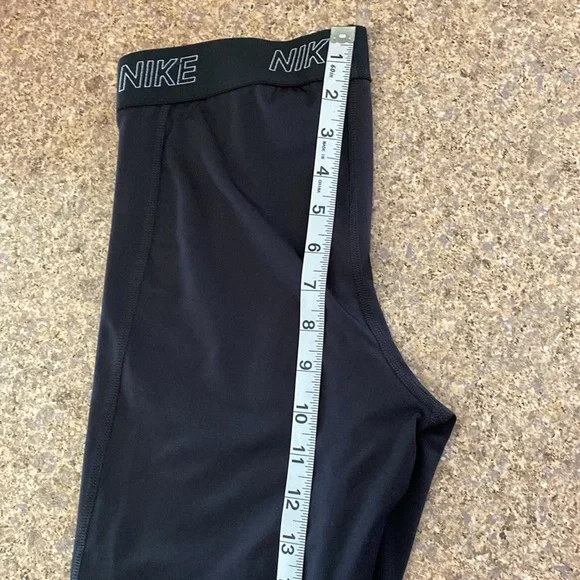 Nike Black Active Capri Crop Leggings Tights Medium - Picture 11 of 15